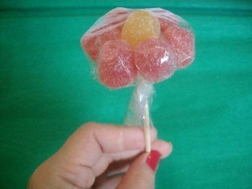 Идея маленького подарка: букет из мармеладок? 04