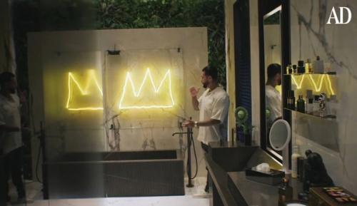 Тимати показал квартиру в два этажа и 650 квадратов. 06