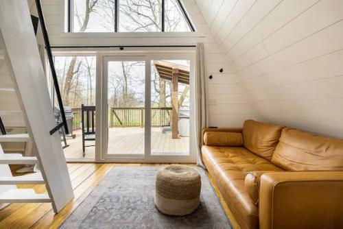 Дом - шалаш (a - Frame) в Creekside Dwellings - это жилище недалеко от страны амишей в 10 километрах от винсбурга. 01