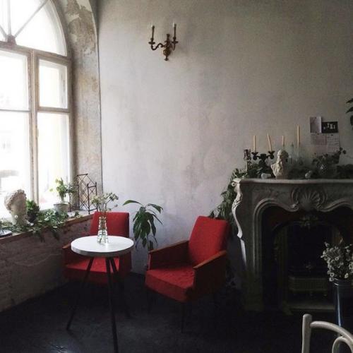 7 мест, где можно уютно устроиться перед камином. 05