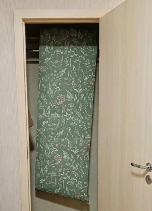 Амбассадор бумажных обоев. 04 Амбассадор бумажных обоев. 04