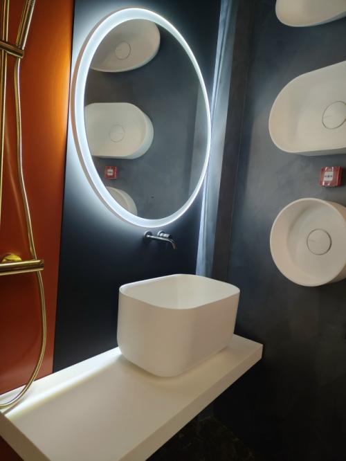 Еще несколько десятков лет назад сантехнику приобретали исключительно в практических целях. 03