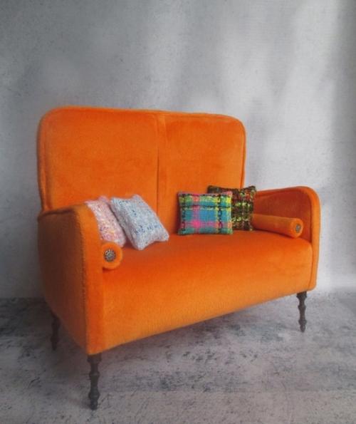 Так надоела однотонная, вся в тон, мягкая мебель? 01