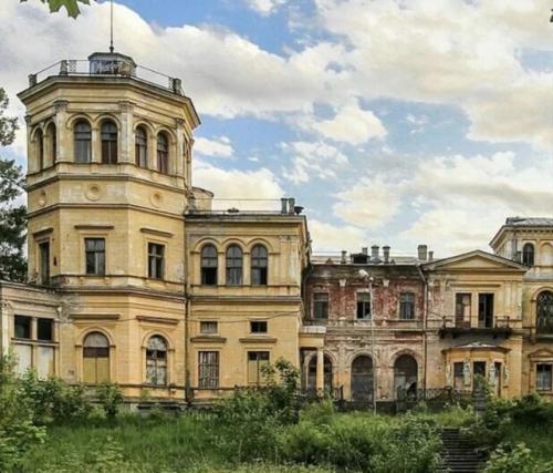 Заброшенный парк и дворец близ Петергофа - что может быть прекраснее? 01