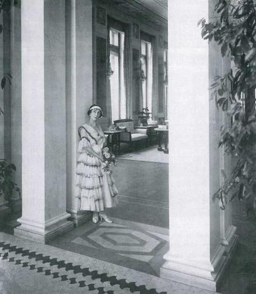 Особняк балерины Матильды кшесинской самый молодой дом (по времени постройки) на самой старой площади бывшей столицы. 05