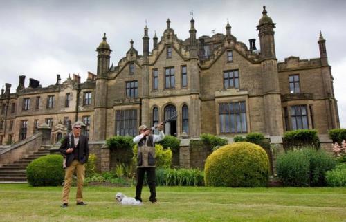 Замок аллертон в Великобритании (Allerton Castle). 03