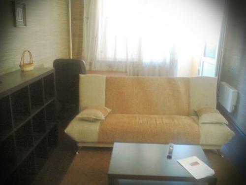 Сдаю большую 2-х комнатную квартиру 65 м 2 на длительный срок!