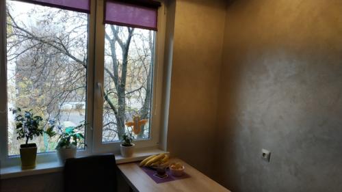 Подскажите, какого цвета сделать диванчик и какая полка открытая над ним подойдёт. 05