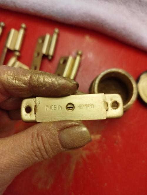 Здравствуйте, коллеги! С вашего позволения поделюсь своей первой перекраской мебели. 09 Здравствуйте, коллеги! С вашего позволения поделюсь своей первой перекраской мебели. 09