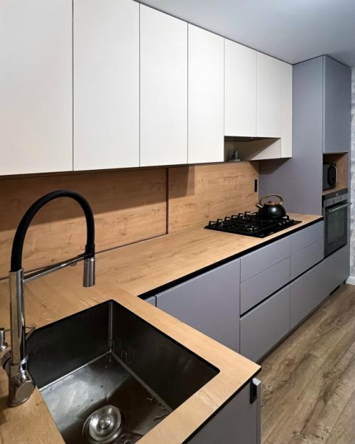 Место, где хочется танцевать, даже если ужин ещё не готов. 01