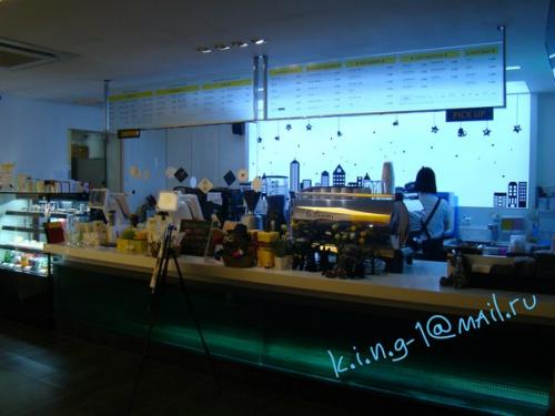 Вдохновившись другими рассказчиками, тоже решила написать о своем посещении айдол - кафе. 01