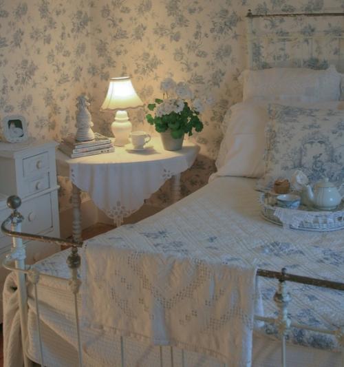 Когда живешь в маленьком домике у леса. 01