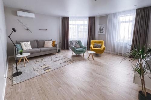 Трехкомнатная квартира 93 кв. 02