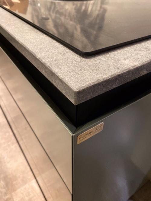 Я так много и долго работаю над каждым проектом, что просто не могу делать этого для людей, которым это не нужно. 04