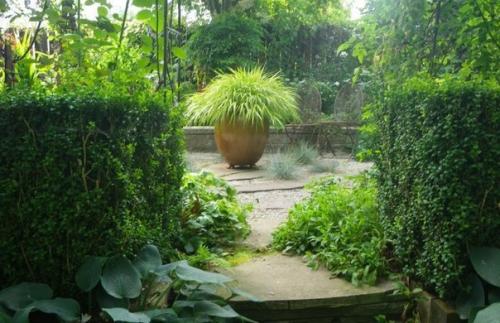 6 идей как визуально увеличить маленький садовый участок. 04