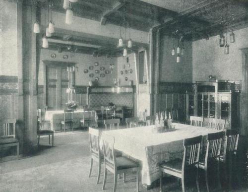 Особняк балерины Матильды кшесинской самый молодой дом (по времени постройки) на самой старой площади бывшей столицы. 08