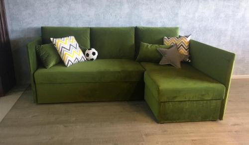 Диван Oxford.  Не можем определиться, в каком цвете он нам нравится больше всего. 01