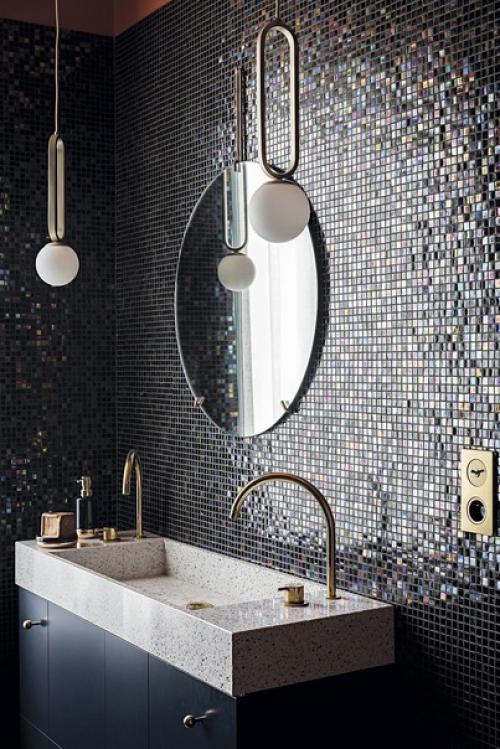 Мозаика - один из самых популярных Видов отделки ванной комнаты. 05