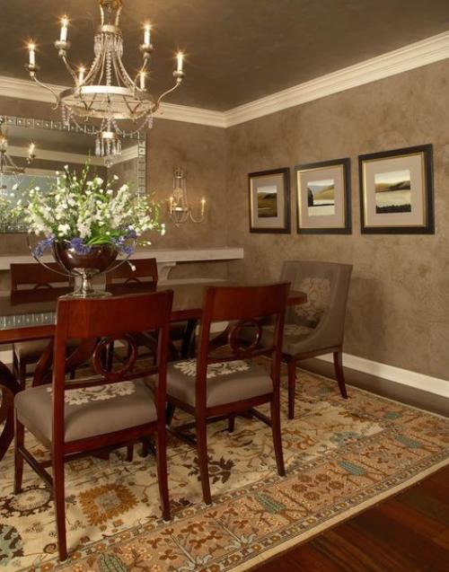 Декоративная штукатурка уместна во всех комнатах - в гостиной, спальне, коридоре, на кухне и даже в ванной. 03