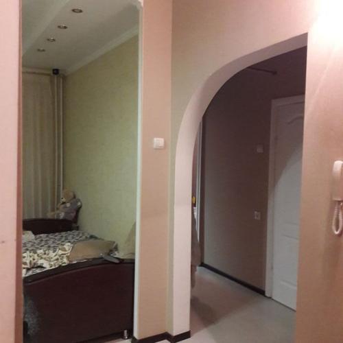 Продаётся однокомнатная с перепланировкой в 2-х с индивидуальной планировкой. 02