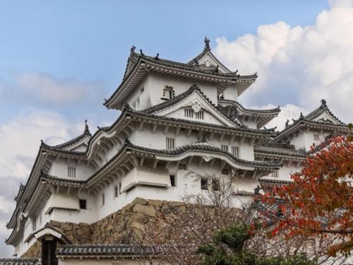 Архитектура Японии всегда стремилась к простоте, гармонии и единению с природой. 01