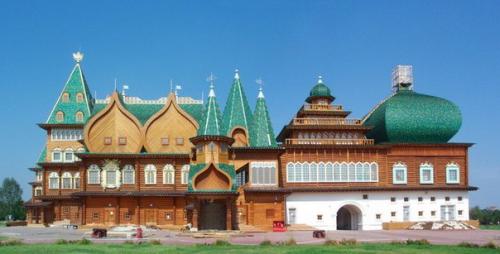 Коломенский дворец.  Некогда, при царе Алексее Михайловиче, отце Петра I, коломенский дворец был одной из главных царских резиденций. 08