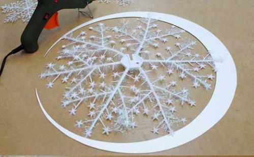 Подвесные новогодние украшения: снежные луны. 03