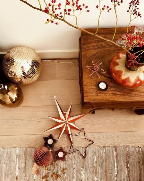 В осенью пору, в домах скандинавских стран появляется широкий спектр землистых тонов от светлого верблюда до темного шоколада. 05