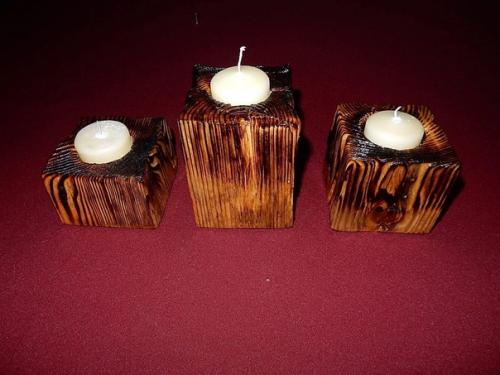 Приветствую подсвечники ручной работы ( сосна, обжиг, лакирование). 02