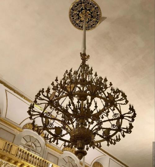 Роскошные люстры зимнего дворца. 04