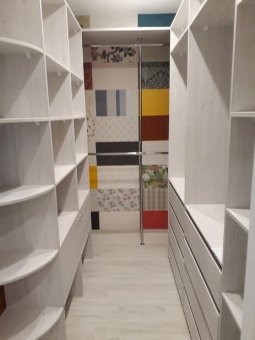 Муж подписчице красивую гардеробную сделал! 02