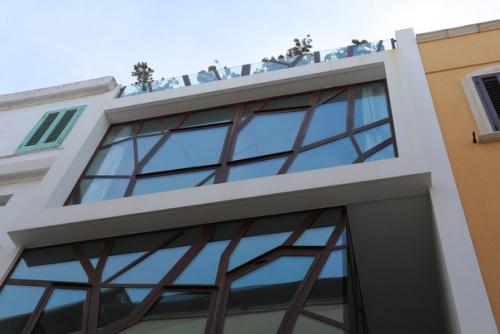 Архитектурная студия Antonella Mari проект таунхауса Treehouse реализовала. 07