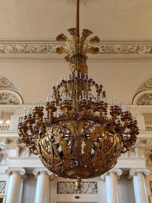Роскошные люстры зимнего дворца. 07