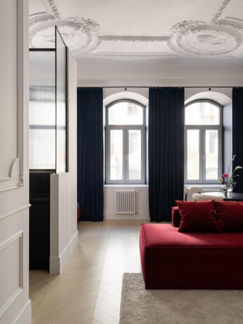 Гостиная с двумя окнами: 40+ фото и примеров. 01