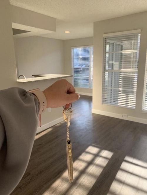 Новенькая квартира. Просторная. 03