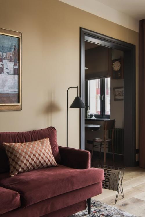 Трехкомнатная квартира с исторической атмосферой в сталинке. 02