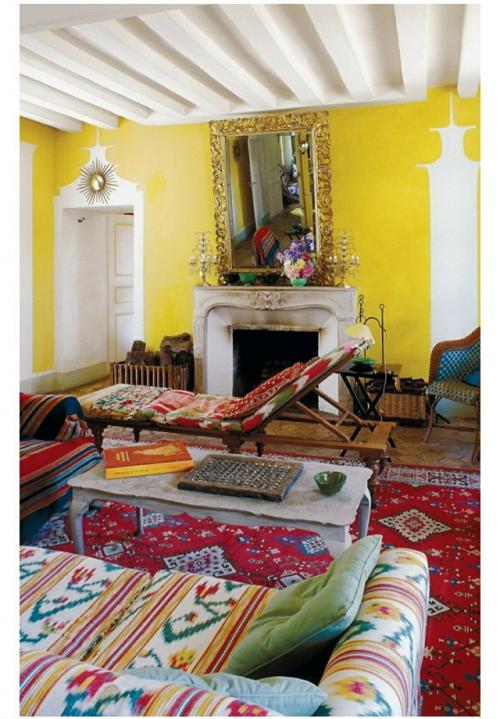 Лулу интересовалась не только модой. 01