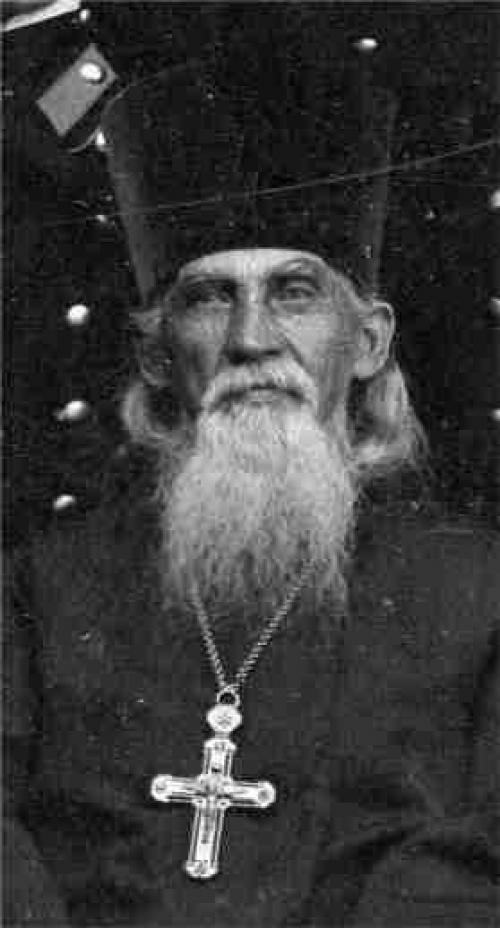 Искусство оформления жилого помещения недолговечно, но в музейных собраниях бережно хранят предметы комнатного убранства. 04