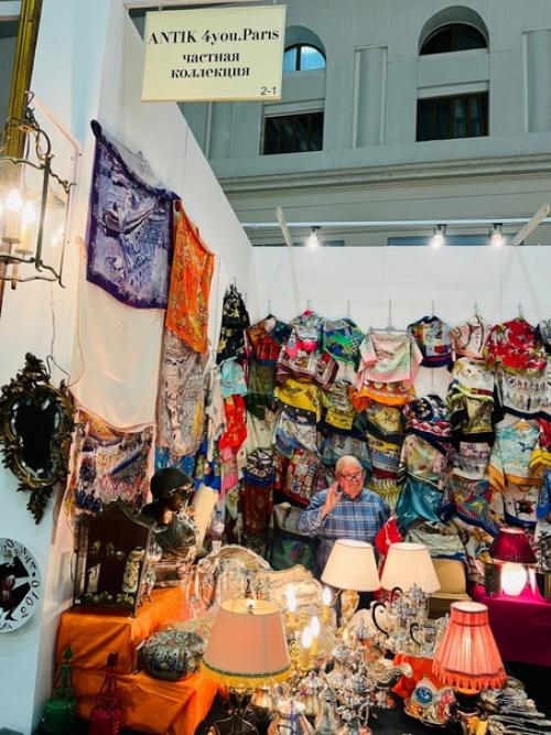 Вчера в гостином дворе открылся долгожданный антикварный салон. 07