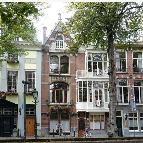 Дом Лори (хуис ван лорри) - один из самых ранних и сохранившихся примеров голландского ар - нуво и красивейшего здания джугендстиля в Гааге. 01