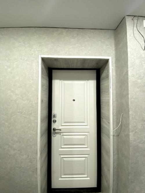 Продается чистая, светлая, а главное теплая квартира. 01