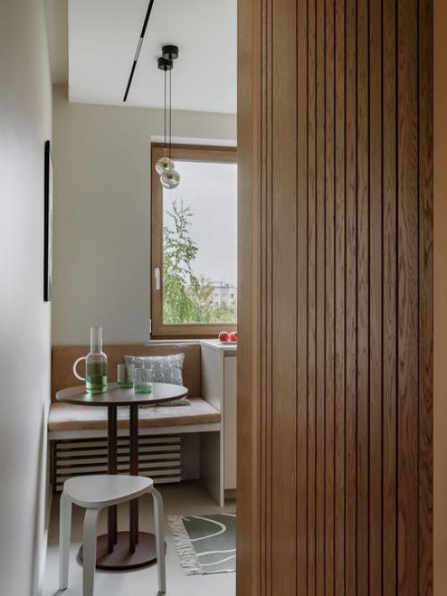 Современный, минималистичный интерьер 5-метровой кухни в панельке постройки начала 70-х. 04