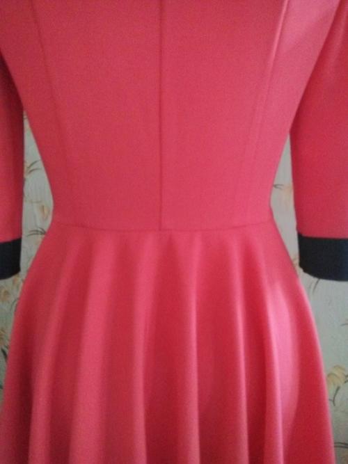 Сделала фото и поняла, что есть кое-какое соответствие в цветовой гамме изделия и интерьера. 02