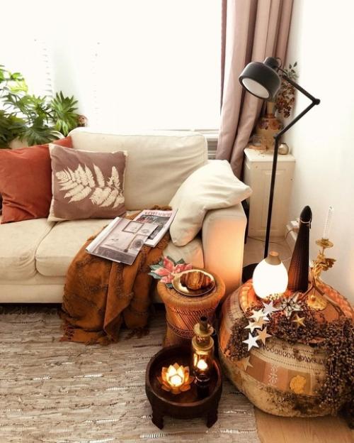 В осенью пору, в домах скандинавских стран появляется широкий спектр землистых тонов от светлого верблюда до темного шоколада. 04