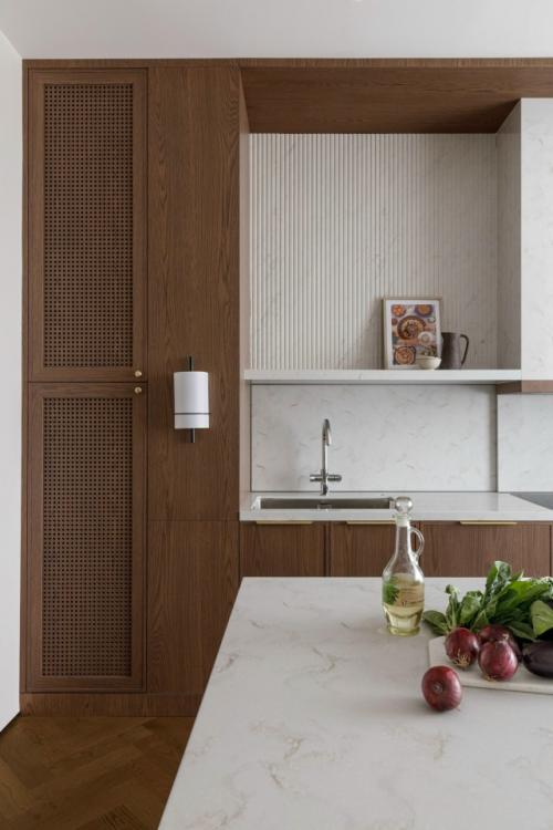 Природные фактуры и домашняя сауна: квартира 185 м в астане.

