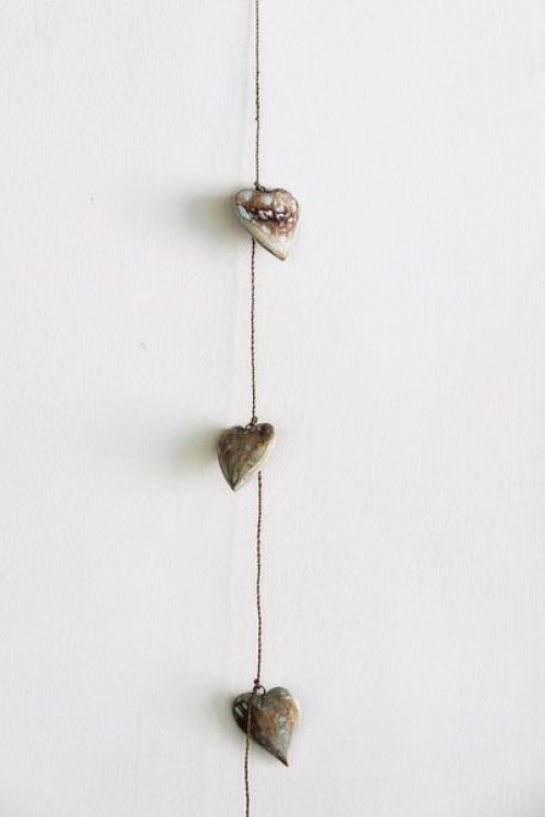 Задавались ли вы вопросом, как можно обновить перед новым годом интерьер и придать ему новогоднее настроение? 03