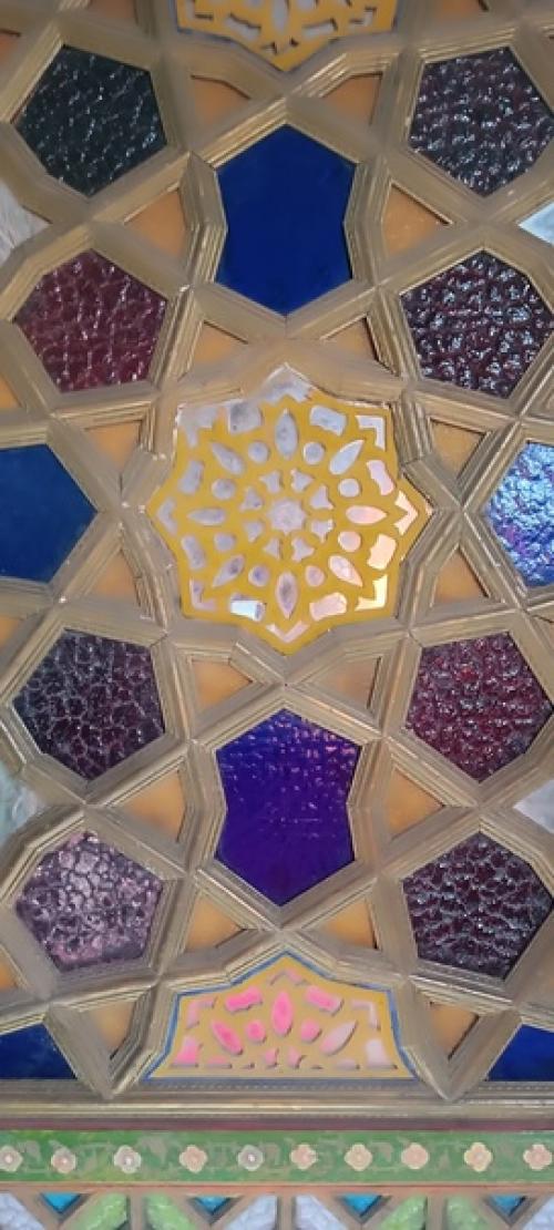 У всех в ленте фоточки с хэллоуина, а у нас по-прежнему, восточная сказка: дворцы и павлины. 08