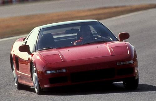 Каким был легендарный спорткар Honda NSX. 01