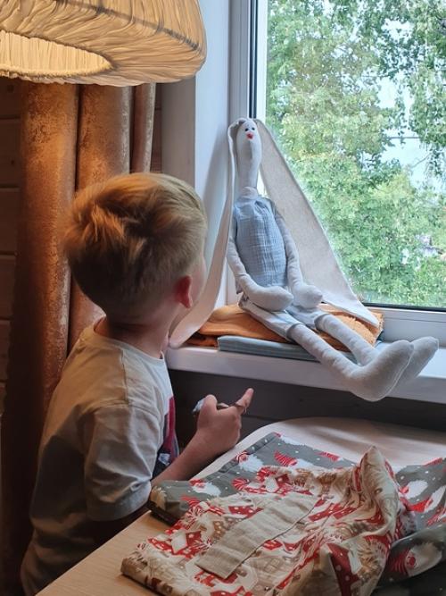 В такой пасмурный ноябрьский денёк хочется выложить фото летней мастерской. 01