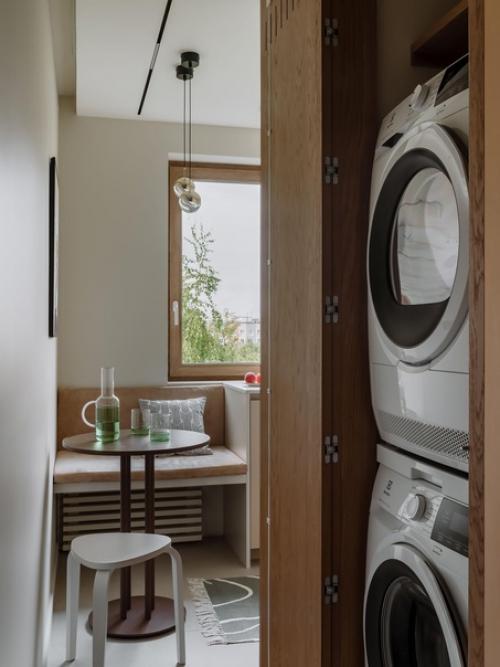 Современный, минималистичный интерьер 5-метровой кухни в панельке постройки начала 70-х. 05